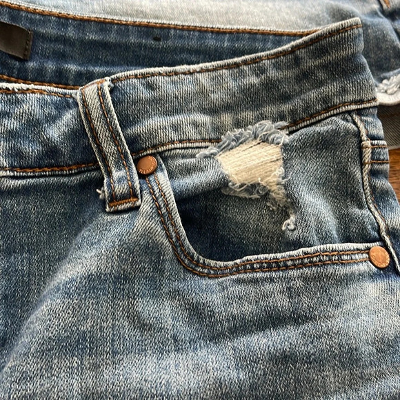 See Thru Soul 2 blue denim jean high rise boyfriend shorts sz 26 distressed raw - Picture 15 of 16